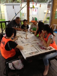 モビリア祭りで竹とんぼ教室